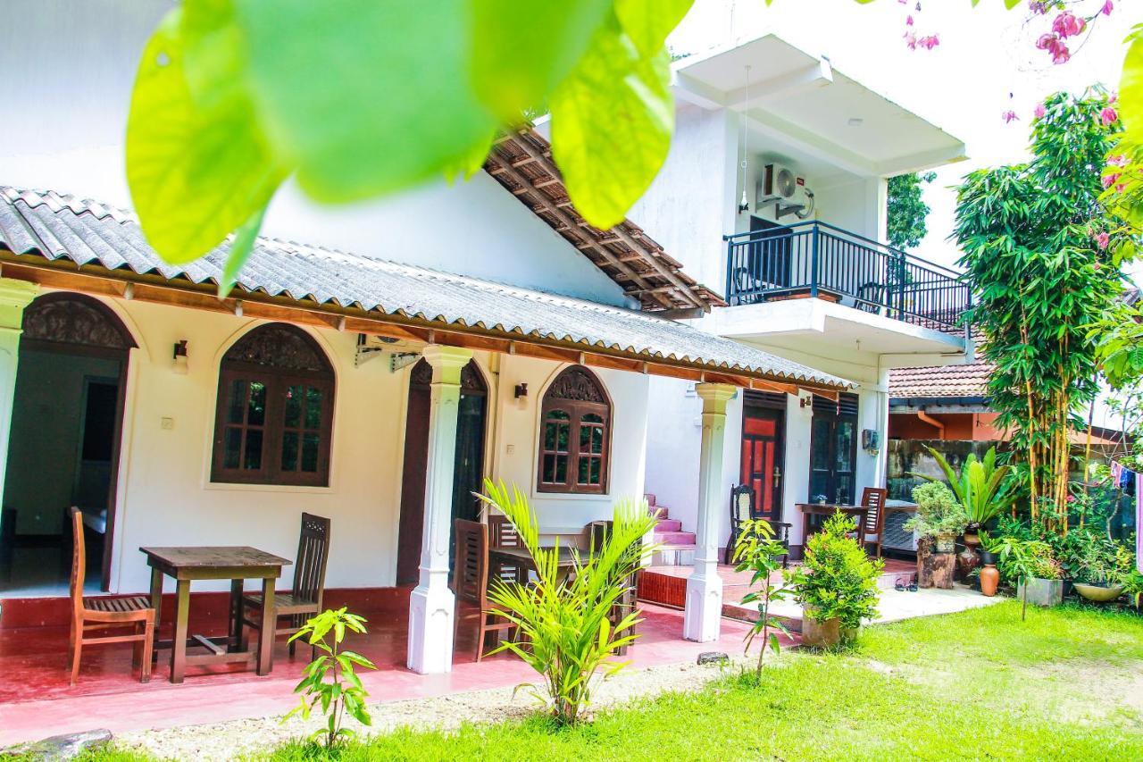 Lotus Villa Mirissa Dış mekan fotoğraf
