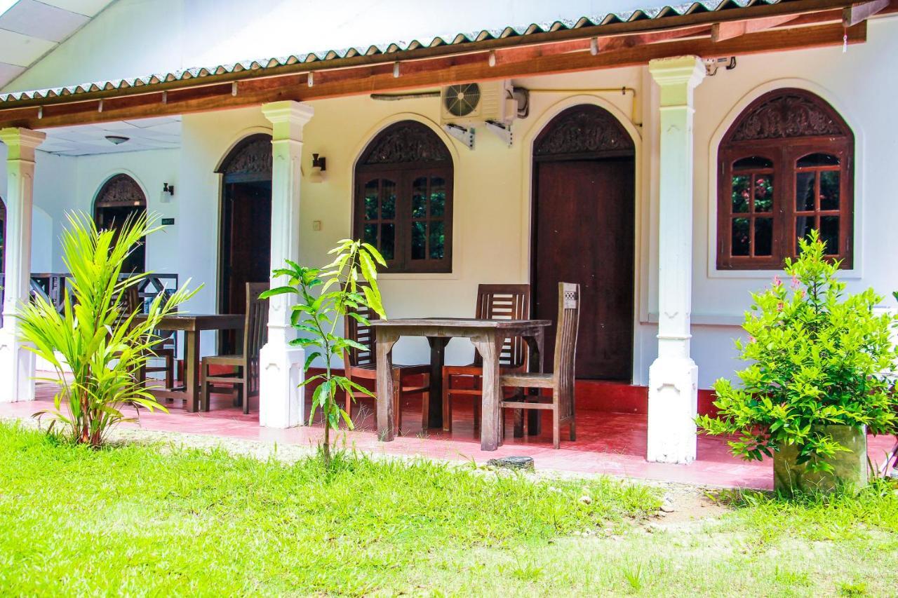Lotus Villa Mirissa Dış mekan fotoğraf